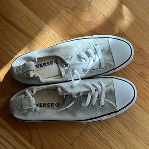 Like new low grey converse